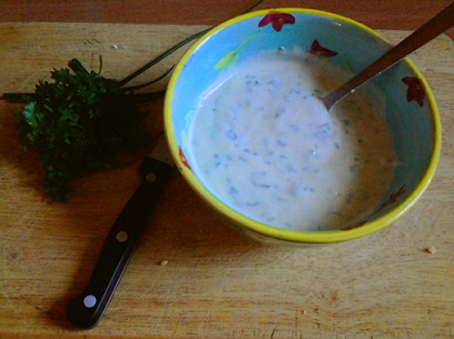 Spicy Yoghurt Sauce with Corainder and Lime